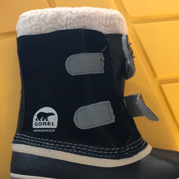 Sorel Waterproof Snow Boots Kids NWOT Velcro Black - Picture 6 of 7